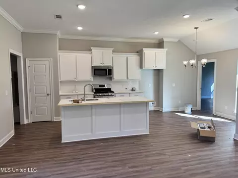 165 Allie Ln, Canton, MS 39046