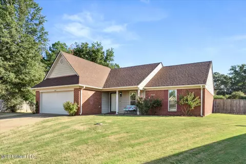 8144 Green Valley Cv, Southaven, MS 38671