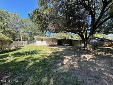 Exterior - 2926 Meadow Forest Dr, Jackson, MS 39212 photo 9 of 12