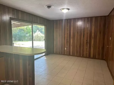 Other - 2926 Meadow Forest Dr, Jackson, MS 39212 photo 3 of 9