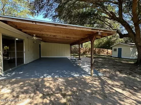 Exterior - 2926 Meadow Forest Dr, Jackson, MS 39212 photo 5 of 12