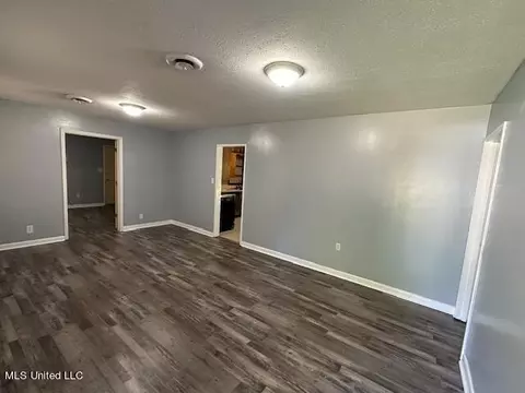 Living - 2926 Meadow Forest Dr, Jackson, MS 39212 photo 1 of 5