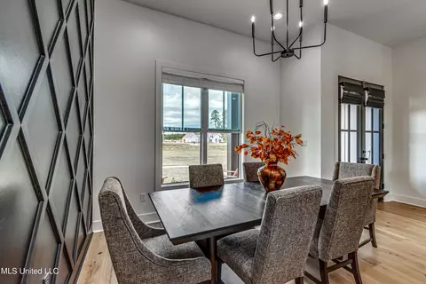 Dining - 474 Stump Ridge Rd, Brandon, MS 39047 photo 2 of 6
