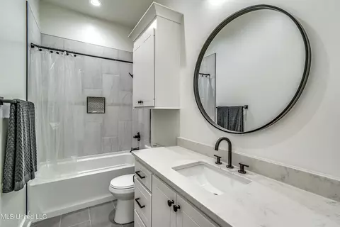 Bath - 474 Stump Ridge Rd, Brandon, MS 39047 photo 8 of 11
