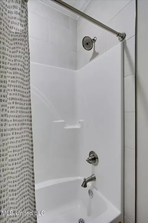 Bath - 700 Radiance Pl, Brandon, MS 39042 photo 5 of 6