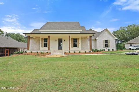 104 Brents Xing, Clinton, MS 39056