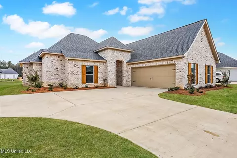 1010 Kensington Dr, Flowood, MS 39232