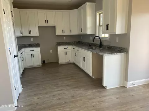 5237 Watson Vw Dr, Nesbit, MS 38651 photo 6