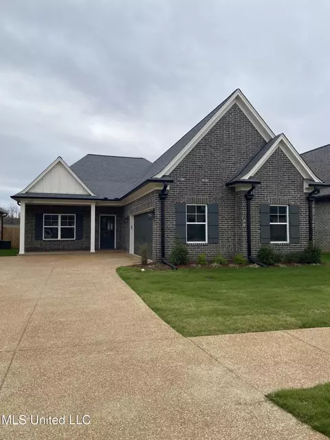 5247 Watson Vw Dr, Nesbit, MS 38651