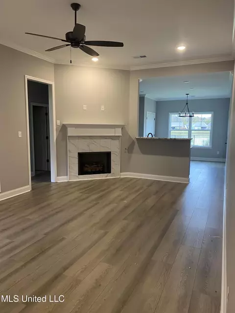 Living - 5247 Watson Vw Dr, Nesbit, MS 38651 photo 1 of 1