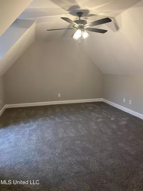 Bedroom - 5247 Watson Vw Dr, Nesbit, MS 38651 photo 4 of 5