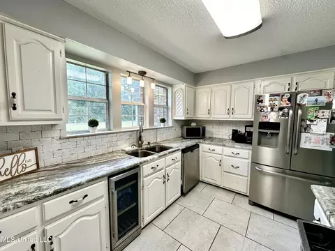 Kitchen - 1108 Sampson Rd, Lucedale, MS 39452 photo 2 of 4