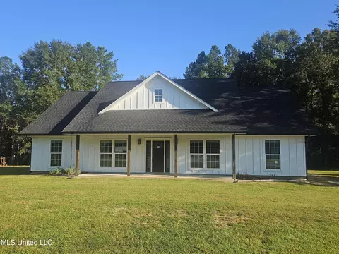 5605 Jeremy Ln, Vancleave, MS 39565