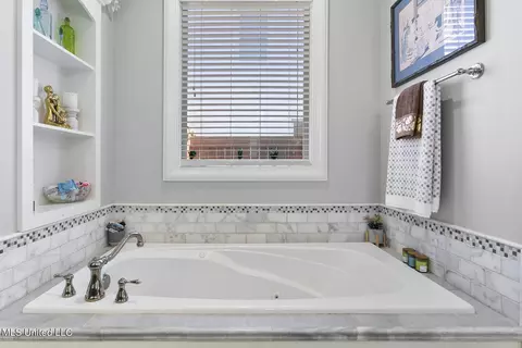 Bath - 1422 Ruby Pointe, Flowood, MS 39232 photo 5 of 6