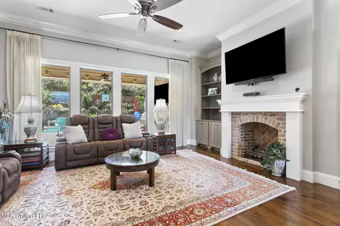 Living - 1422 Ruby Pointe, Flowood, MS 39232 photo 2 of 2