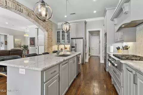 Kitchen - 1422 Ruby Pointe, Flowood, MS 39232 photo 2 of 6