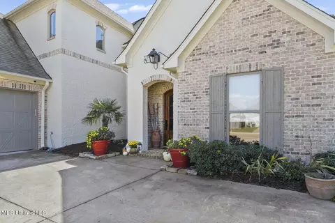 Exterior - 1422 Ruby Pointe, Flowood, MS 39232 photo 4 of 13