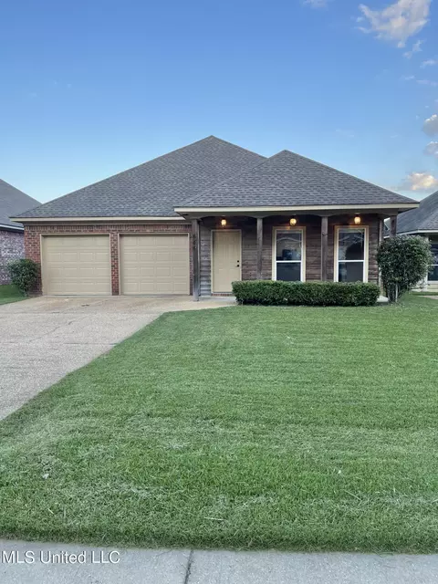 Exterior - 644 Westhill Road Rd, Brandon, MS 39042 photo 2 of 5