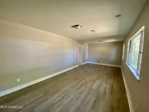 2668 Key St, Jackson, MS 39212 photo 2