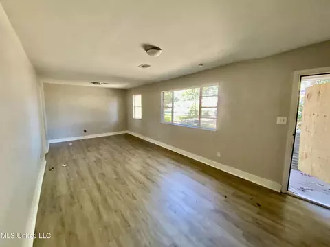 2668 Key St, Jackson, MS 39212 photo 3