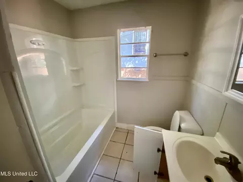 2668 Key St, Jackson, MS 39212 photo 6