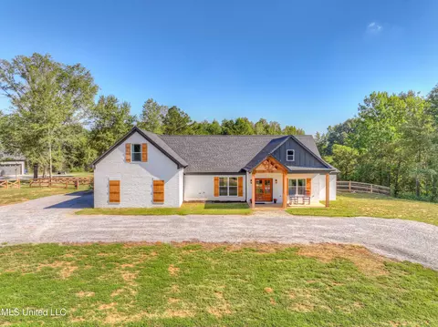 1940 S Craft Rd, Hernando, MS 38632