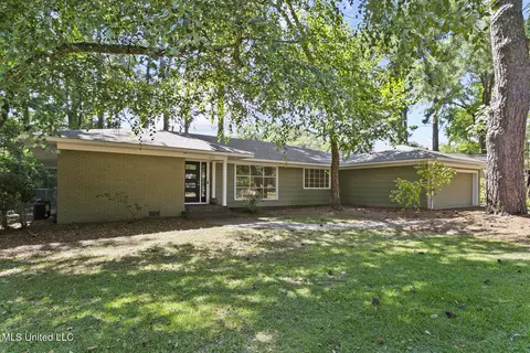 4001 Cabell Ln, Jackson, MS 39206