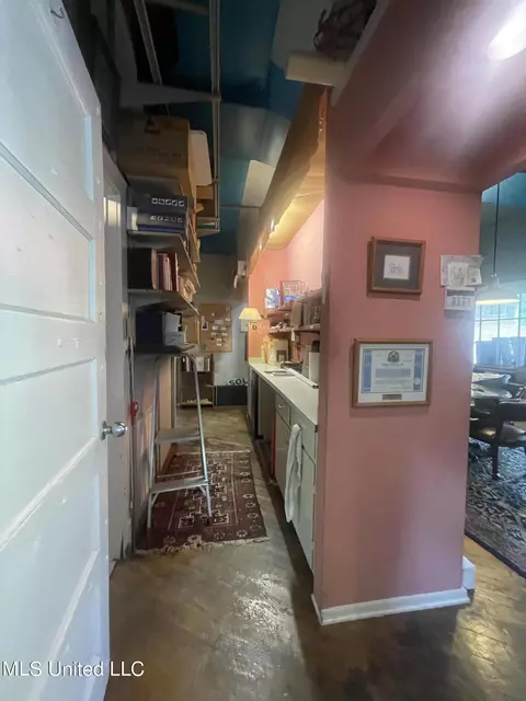 Other - 944 Poplar Blvd, Jackson, MS 39202 photo 5 of 7