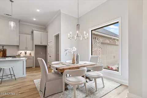 Dining - 1016 Kensington Dr, Flowood, MS 39232 photo 1 of 2