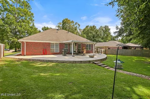 Exterior - 402 Green Tree Pl, Flowood, MS 39232 photo 5 of 6