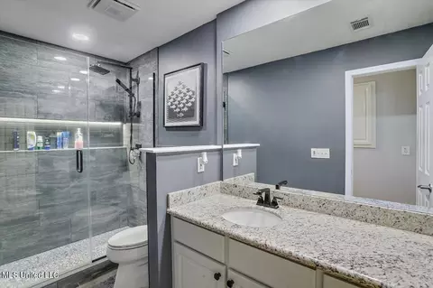 Bath - 402 Green Tree Pl, Flowood, MS 39232 photo 3 of 3