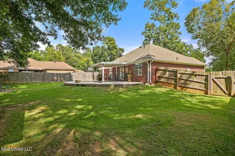 Exterior - 402 Green Tree Pl, Flowood, MS 39232 photo 6 of 6