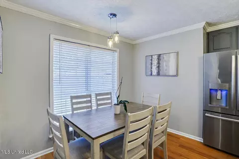 Dining - 402 Green Tree Pl, Flowood, MS 39232 photo 2 of 2