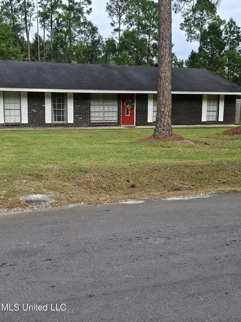 9004 Franklin Creek Rd, Moss Point, MS 39562