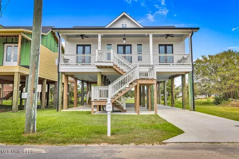 410 Shell St, Biloxi, MS 39530