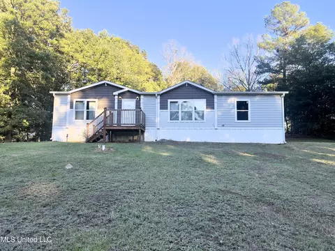 107 Blue Bird Ln, Byhalia, MS 38611