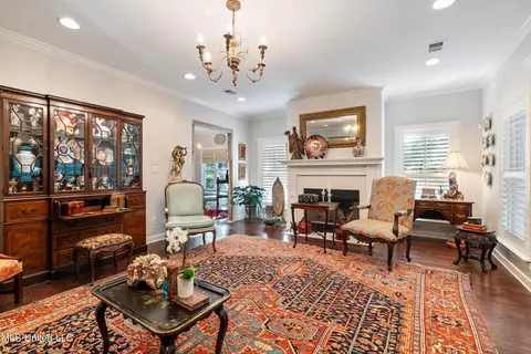 Living - 412 Bedford Ln, Hernando, MS 38632 photo 1 of 1