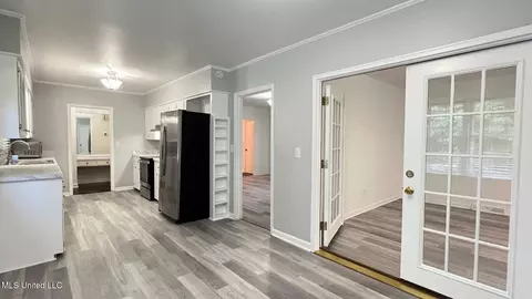 Entry Way - 420 Ruffin Dr, Sardis, MS 38666 photo 5 of 7