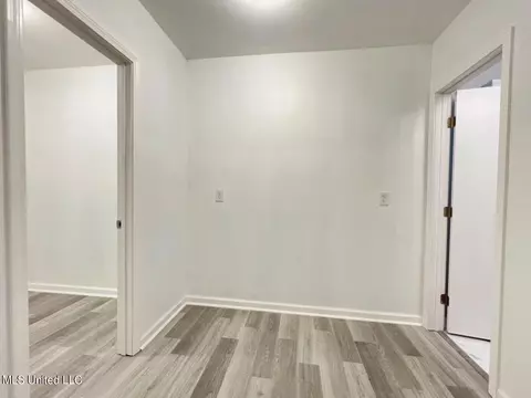 Entry Way - 420 Ruffin Dr, Sardis, MS 38666 photo 6 of 7