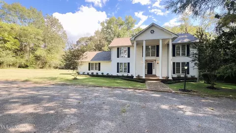 Exterior - 420 Ruffin Dr, Sardis, MS 38666 photo 3 of 10
