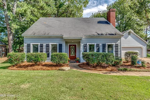 36 Woodgate Dr, Brandon, MS 39042