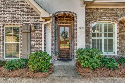 605 Westhill Rd, Brandon, MS 39042 photo 2