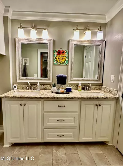 Bath - 1408 E Peace St, Canton, MS 39046 photo 6 of 10