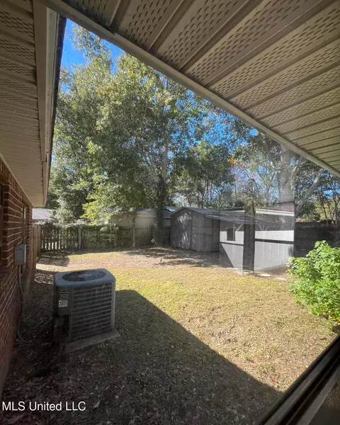 Exterior - 3948 Riverpine Dr, Moss Point, MS 39563 photo 5 of 8