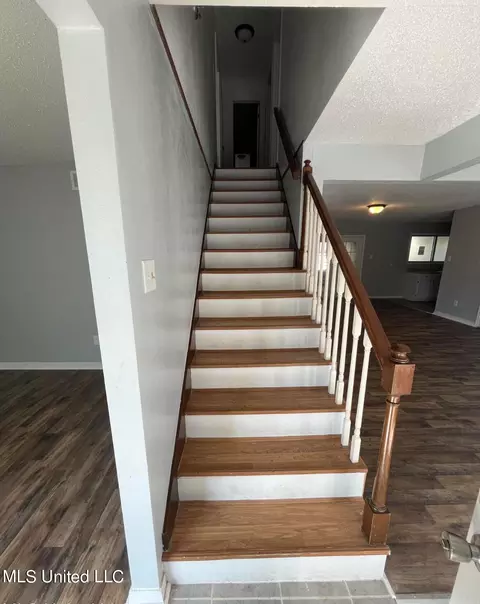 Entry Way - 3948 Riverpine Dr, Moss Point, MS 39563 photo 1 of 2