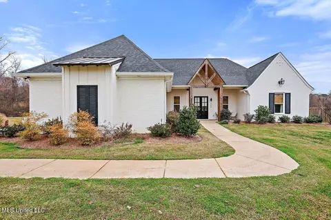 344 Driftwood Ln, Florence, MS 39073