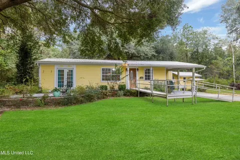 9700 Wire Rd, Vancleave, MS 39565