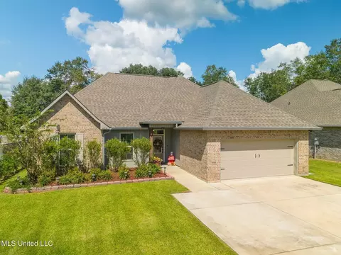 14514 N Swan Rd, Gulfport, MS 39503