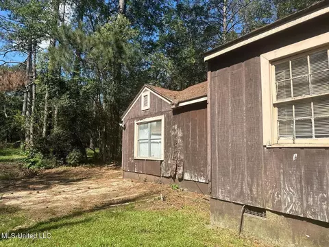 Exterior - 210 Cooper Rd, Jackson, MS 39212 photo 3 of 4