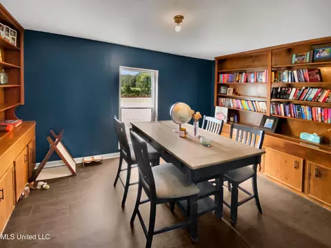 Dining - 3415 Erin Lucern Rd, Union, MS 39365 photo 2 of 2